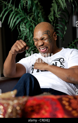 Mike Tyson dans sa maison de Las Vegas. Banque D'Images