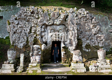 Entrée de la grotte de l'éléphant ou Goa Gajah, près d'Ubud, le centre de Bali, Bali, Indonésie, Asie du Sud, Asie Banque D'Images
