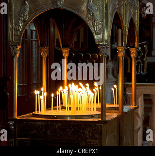 Bougies votives, église de Panagia, Monastère Moni Theotokou Paleokastritsa, nord-ouest de Corfou, l'île de Corfou, Îles Ioniennes Banque D'Images