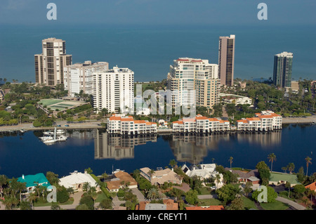 La côte ouest de la Floride Venetian Bay waterfront condos condominiums bâtiments maisons côtières Banque D'Images
