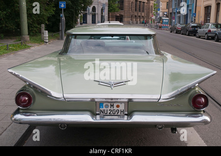 1959 Buick Electra sedan voiture garée à Munich, Allemagne Banque D'Images