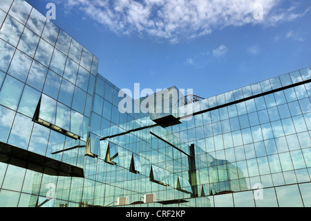 Bâtiment de bureaux Windows, cool business background Banque D'Images