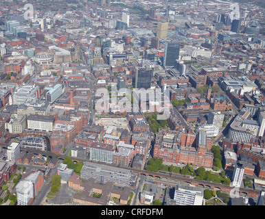 Centre de Manchester, à partir de l'air, au nord ouest de l'Angleterre, à la recherche du sud au-dessus du quartier des affaires Banque D'Images