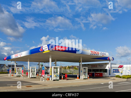 Station essence, Tesco UK Banque D'Images