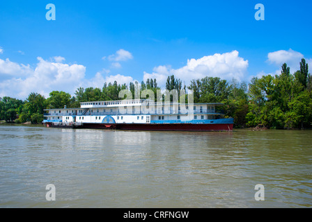 Riverboat sur le Dunabe river, Hongrie Banque D'Images