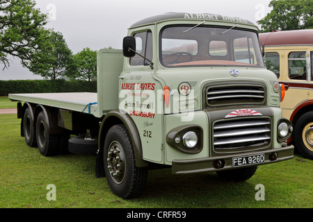 Albion 1966 camion à plateau administré par Albert Davies d'Acton Burnell. Banque D'Images