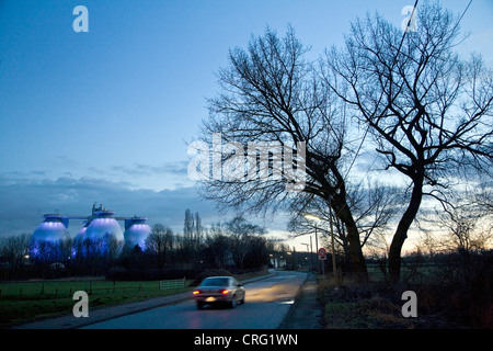 Tours de digestion de l'usine de traitement des déchets, l'Allemagne, l'Emscher en Rhénanie du Nord-Westphalie, Bottrop Banque D'Images