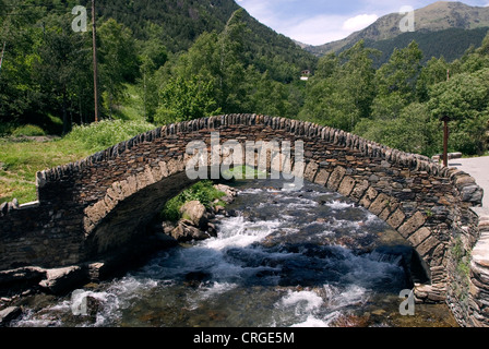 Pont Romain, Pont farré d'Ordino, Andorre, Pyrénées, Ordino Banque D'Images