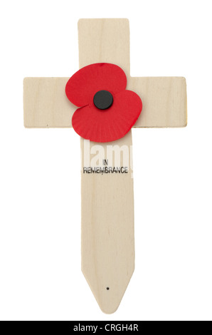 Souvenir croix en bois avec un coquelicot - studio photo avec un fond blanc Banque D'Images