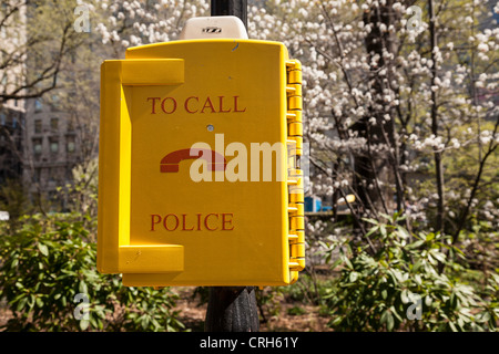 Appel d'urgence Police Fort, Central Park, NYC Banque D'Images