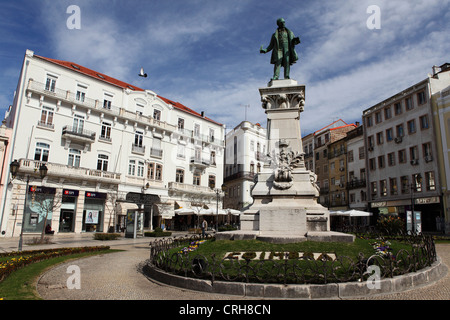 Statue de l'homme politique Joaquim Antonio de Aguiar (1792 - 1884) dans la région de Coimbra, Portugal. Banque D'Images