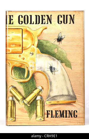 L'Homme au pistolet d'or Couverture du livre de Ian Fleming James Bond 007 britannique original book Banque D'Images