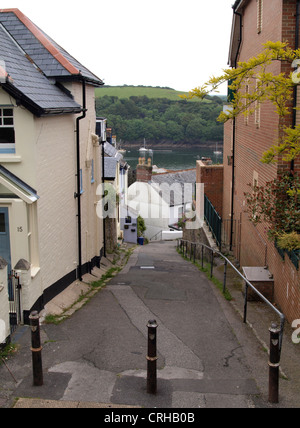 Rues en pente étroite de Fowey, Cornwall, UK Banque D'Images