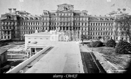 Vue depuis la fenêtre de la Maison Blanche montrant grande Esplanade et nouveau Bureau Exécutif, Washington DC, vers 1902 Banque D'Images