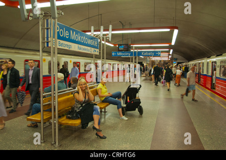 La station de métro métro pole Mokotowskie quartier Mokotów Varsovie Pologne Europe Banque D'Images