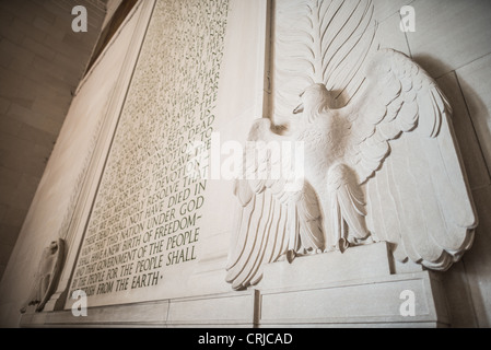 WASHINGTON DC, USA - Discours de Gettysburg Lincoln Memorial. Le texte de l'Adresse de Gettysburg est gravée dans le mur nord de l'intérieur du Lincoln Memorial à Washington DC. Banque D'Images