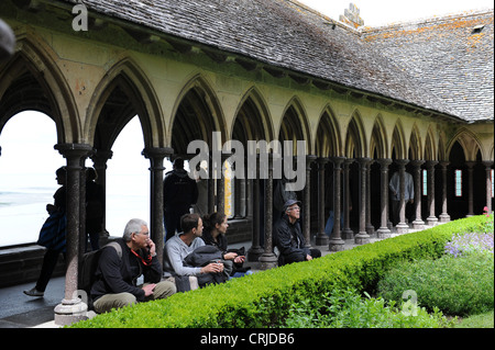 Le cloître du Mont-Saint-Michel Banque D'Images