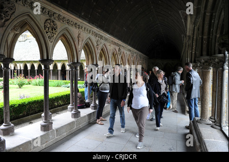 Le cloître du Mont-Saint-Michel Banque D'Images