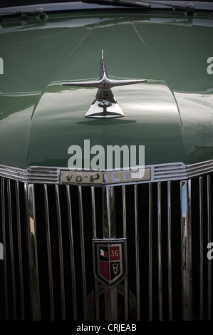 V8,V8 pilote FORD PILOTE introduit en 1947, le V8 a été le premier pilote Dagenham nouveau modèle d'après-guerre. La conception, basé sur le pré-wa Banque D'Images