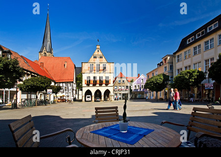 Vieille ville historique de Werne avec mairie et église St Martin, l'Allemagne, en Rhénanie du Nord-Westphalie, Ruhr, Werne Banque D'Images