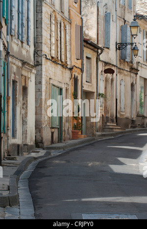 Vieille ruelle dans Arles, France, Provence, Camargue, Arles Banque D'Images