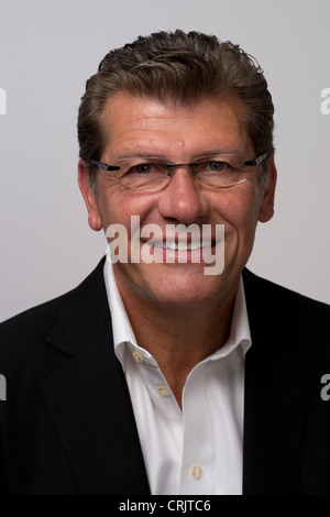 L'équipe américaine de basket-ball féminin coack Geno Auriemma pose au Sommet des médias USA à Dallas, TX avant les Jeux Olympiques de Londres Banque D'Images