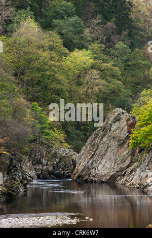 Soldier's Leap dans le col de Killiecrankie sur la rivière Garry, Perthshire, Écosse Banque D'Images