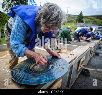 UK Gold Panning Championships au village de Wanlockhead, Dumfries et Galloway, Écosse Banque D'Images