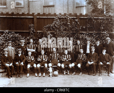 Wolverhampton Wanderers' FA Cup 1907 équipe gagnante - 1908 La saison des loups histoire fc Banque D'Images