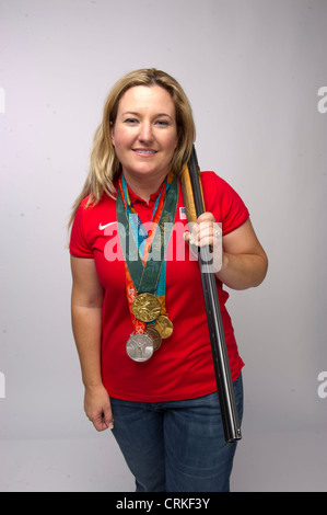 Tir Team USA Kim Rhode pose à l'USOC Sommet des médias à Dallas avant les Jeux Olympiques de Londres Banque D'Images