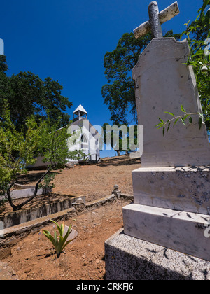 Vieux Saint Francis Xavier petite église blanche en chinois Camp, California, USA. Banque D'Images