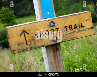 Direction sur le court sentier, Waterbury, Vermont, Etats-Unis Banque D'Images