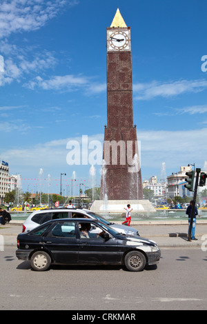 La tour de Big Ben clock et fontaine au centre-ville de Tunis, Tunisie Banque D'Images