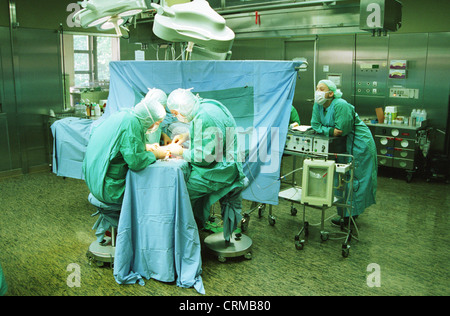 Sur la chirurgie de la main dans l'hôpital Virchow, Berlin Banque D'Images