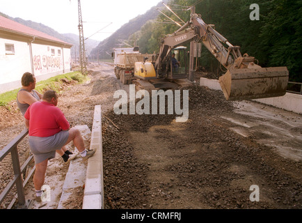 Déconstruction de la liaison ferroviaire détruit (Dresd.-Chemn.) Après l'inondation en Saxe Banque D'Images