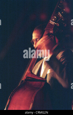 Le bassiste de jazz Ron Carter Banque D'Images