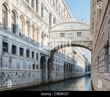 Le Pont des Soupirs, Venise Banque D'Images