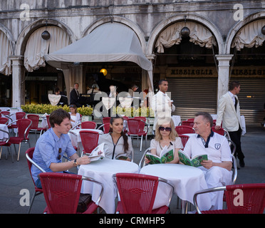 Grancaffè & Ristorante Quadri dans la place Saint Marc Venise Banque D'Images