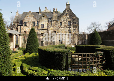 Jardin St Nicholas à l'arrière de la Lordship de Provand, Castle Street, Glasgow, Écosse, Royaume-Uni Banque D'Images