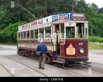 Simple pont restauré Gateshead Tram No.10 à Beamish Museum of Northern Life Banque D'Images