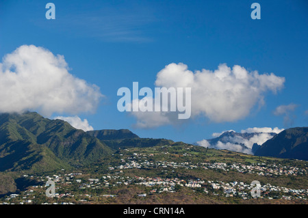 Territoire Français d'outre-mer (aka Francais d'Outre Mer), l'île de la réunion. Zone portuaire, les vues sur la campagne. Banque D'Images