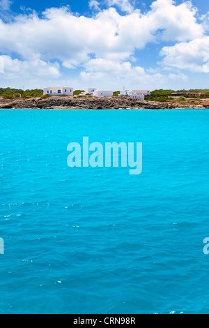 Formentera Es Calo de San Agusti vue mer Maisons de Banque D'Images