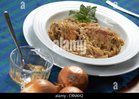 Poulet yassa. Banque D'Images