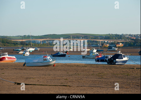 Pont sur l'estuaire de Torridge vu de Instow Angleterre Devon UK Banque D'Images