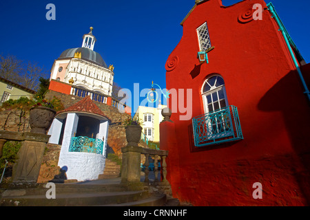 Le resort village de Portmeirion de Gwynedd. Construit par Clough Williams-Ellis de 1925 à 1975, le village est situat Banque D'Images