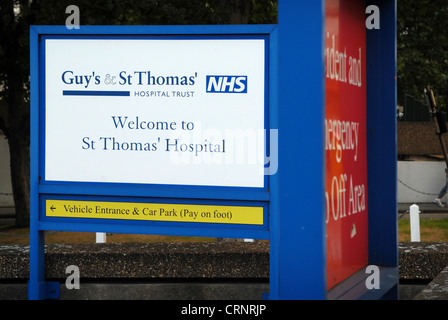 Panneau de bienvenue à Guy's et St Thomas Hospital Banque D'Images