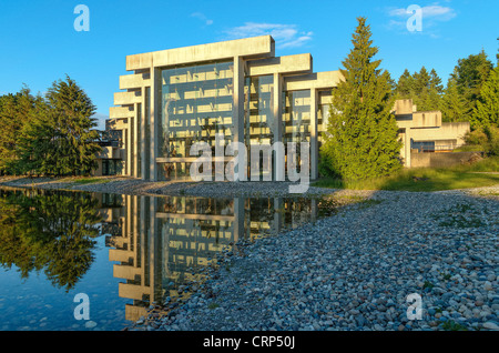 Wosk reflecting pool, Musée d'Anthropologie, MOA, Université de la Colombie-Britannique, de l'UB, Vancouver, Canada Banque D'Images