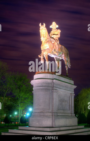 Statue équestre de George Washington au jardin public à Boston, Massachusetts. Banque D'Images