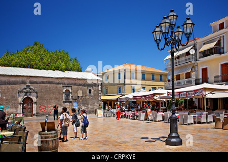 Agios Spyridon square, la place principale de Lefkada town, l'île de Lefkada, Mer Ionienne, Grèce Banque D'Images