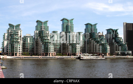 Les appartements modernes du St George Wharf London Vauxhall Banque D'Images